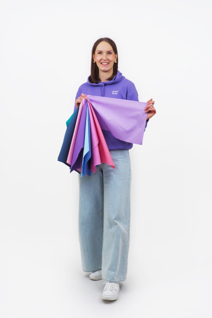 Värikonsultti Anna tekee 12 - jaollista ja 16-jaollista värianalyysia Joensuussa.